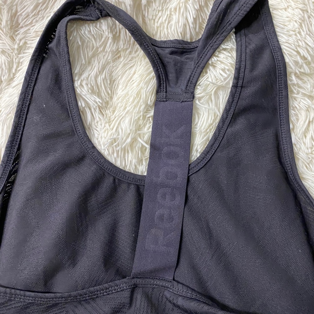 Women’s Reebok Razorback tank - Picture 5 of 5